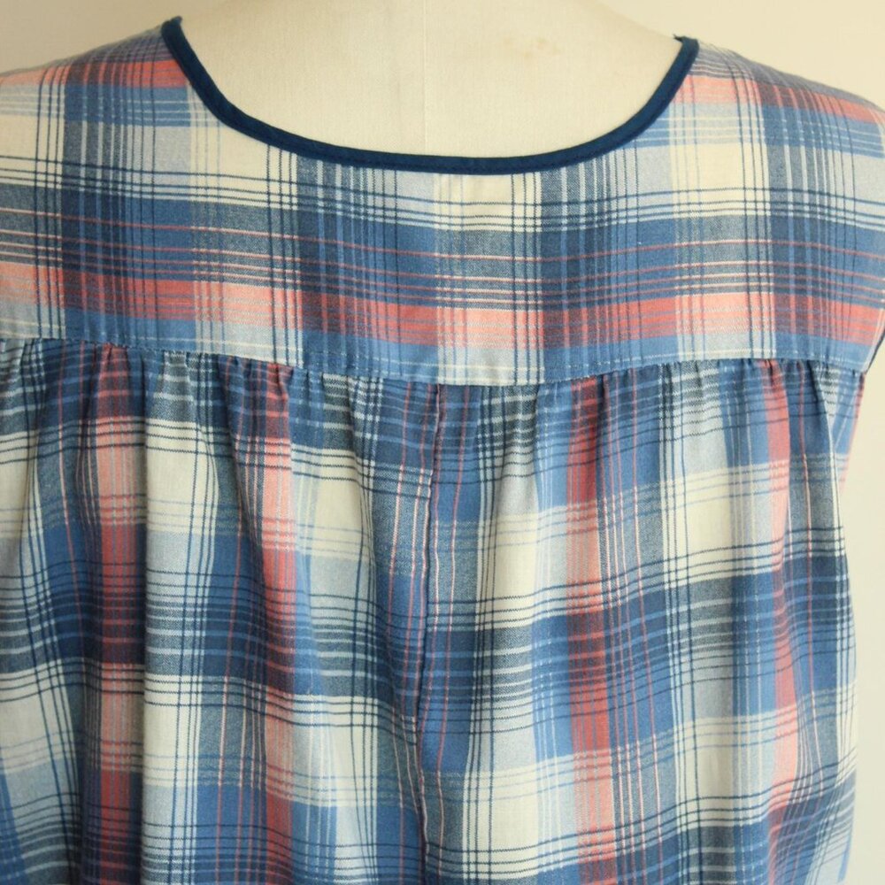 Vintage 1970s Shift Dress with Pocket, Volup Blue Tartan Plaid Pinafore Type - Picture 8 of 10